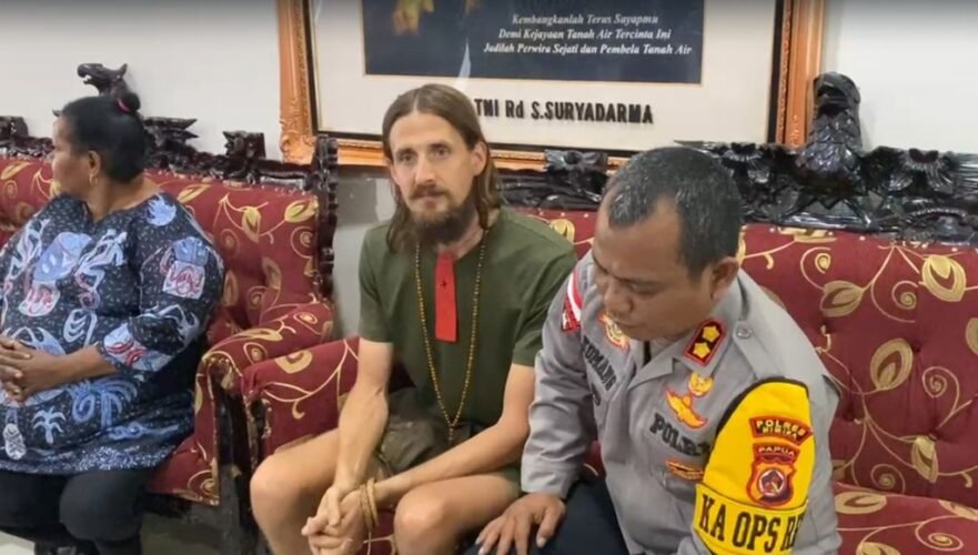 Pendekatan Humanis Aparat Gabungan Berhasil Bebaskan Pilot Susi Air dari OPM