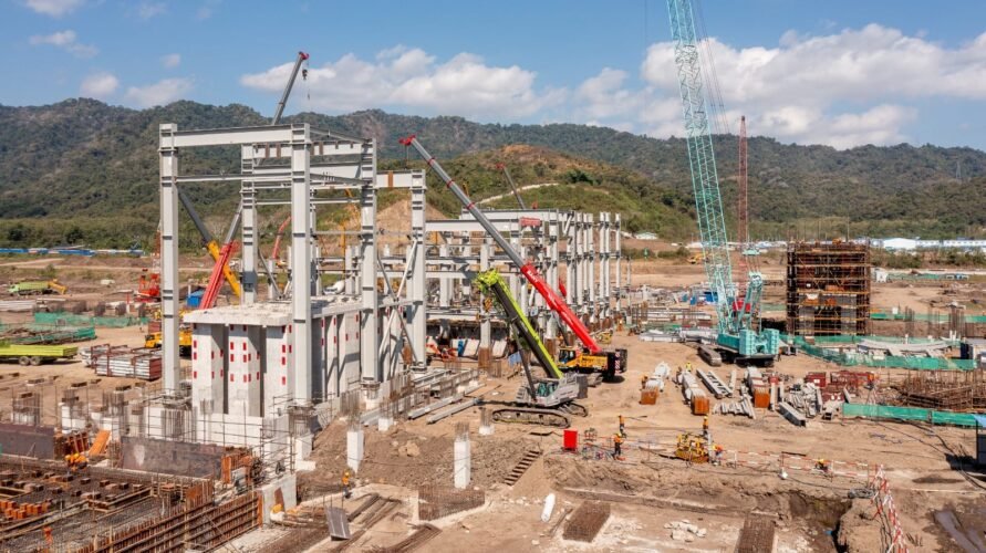 Pembangunan Smelter di Era Presiden Jokowi Perkokoh Pondasi Ekonomi