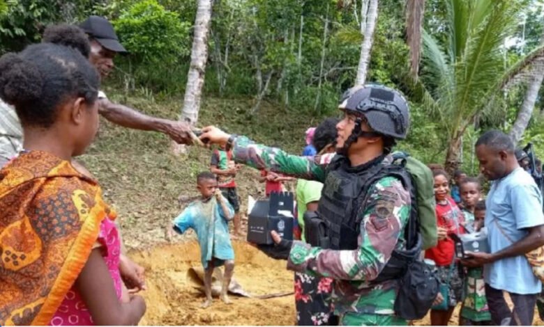 Sinergi Aparat Keamanan dan Masyarakat dalam Menjaga Kedamaian di Papua Dari OPM