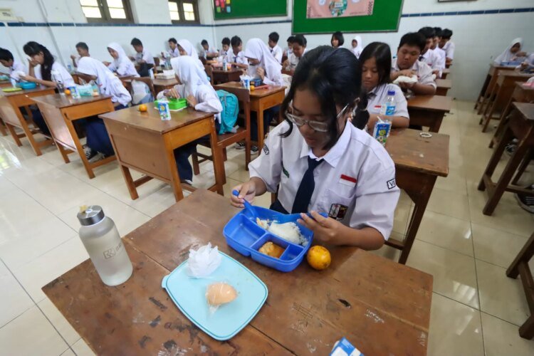 Presiden Instruksikan Kementerian dan Lembaga Gerak Cepat Sukseskan Program Makan Bergizi Gratis