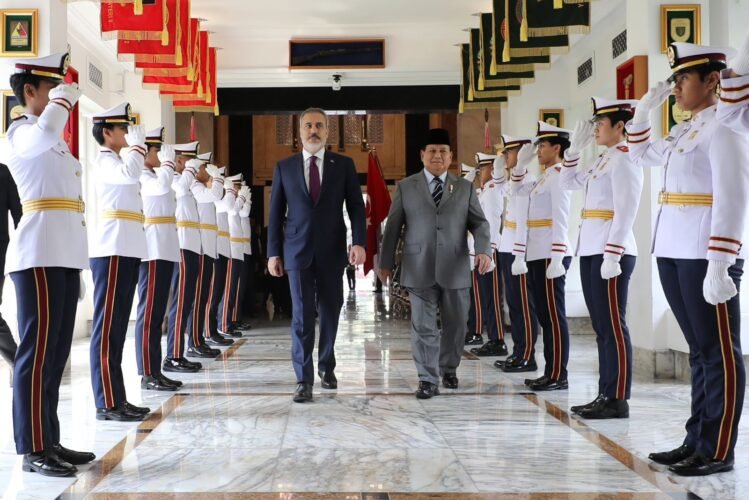 Kunjungan Presiden Prabowo ke Luar Negeri Guna Perkuat  Diplomasi dan Pemerataan Ekonomi Indonesia