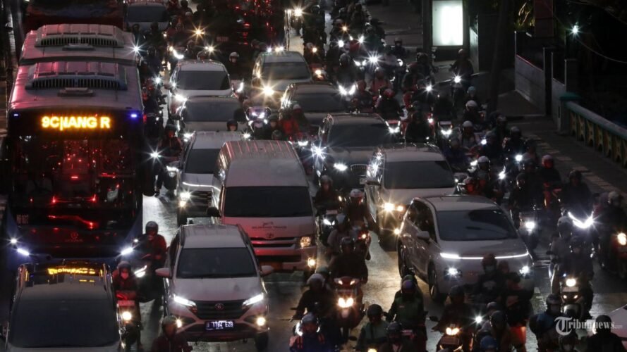 Pemerintah Antisipasi Penumpukan Kendaraan di Titik Macet Liburan Nataru