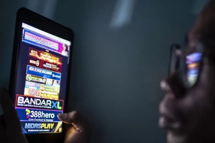 Pemerintah Tekankan Efektivitas Pemblokiran Judi Online untuk Lindungi Generasi Muda