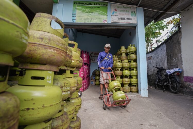 Pemerintah Bantu Peralihan Status Pedagang Gas LPG 3 Kg Menjadi Sub Pangkalan