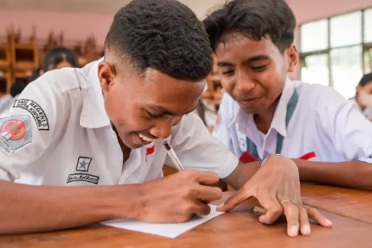 Pemerintah Terus Perbaiki Mutu Pendidikan dan Gizi di Papua Lewat MBG