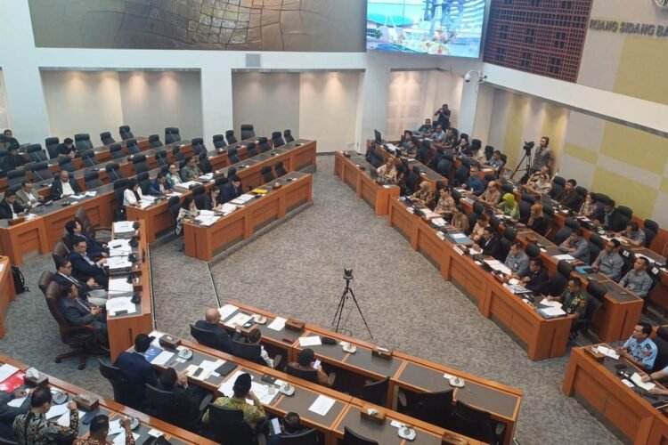 RUU TNI Disahkan: Makin Upgrade, Demokrasi Tetap On The Track