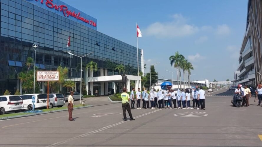 Pemerintah Dorong Sritex Bayar THR Tepat Waktu