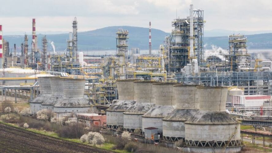 Kilang Minyak 1 Juta Barel Kunci Indonesia Wujudkan Swasembada Energi