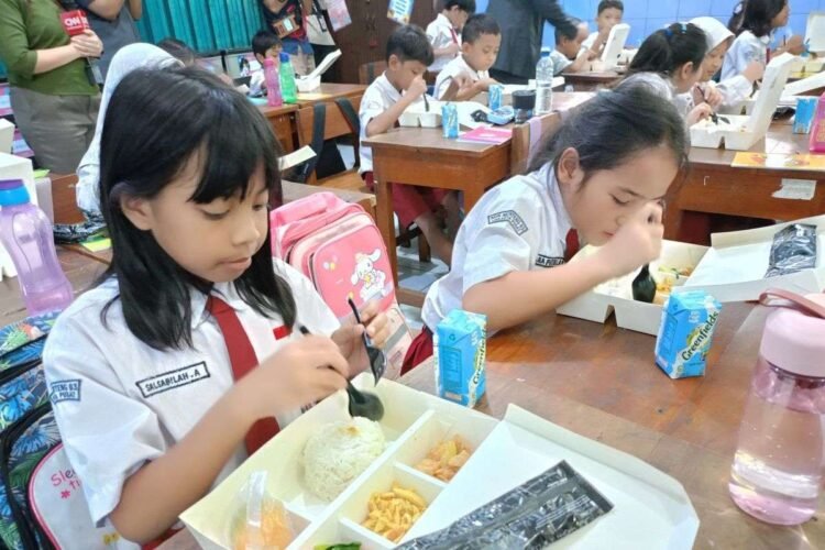 Pemerintah Dorong Partisipasi Pemda Sukseskan Program Makan Bergizi Gratis