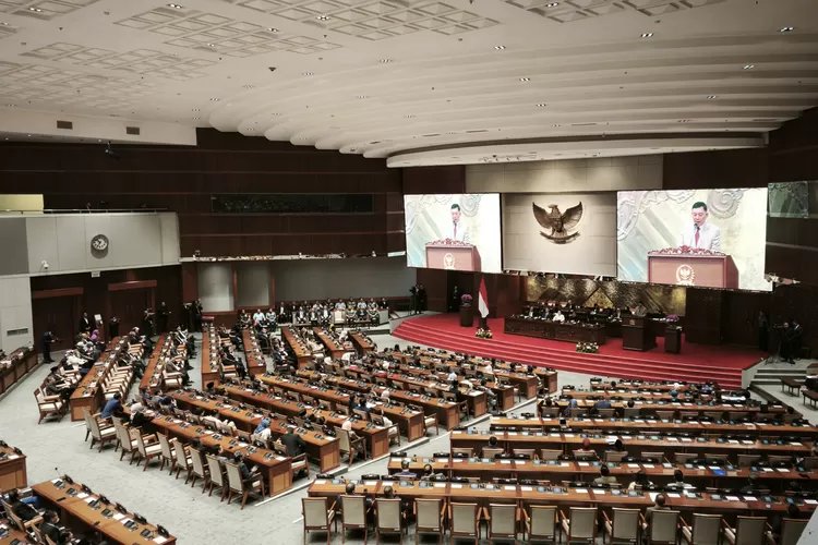 UU TNI Tegaskan Kembali Profesionalitas Prajurit TNI