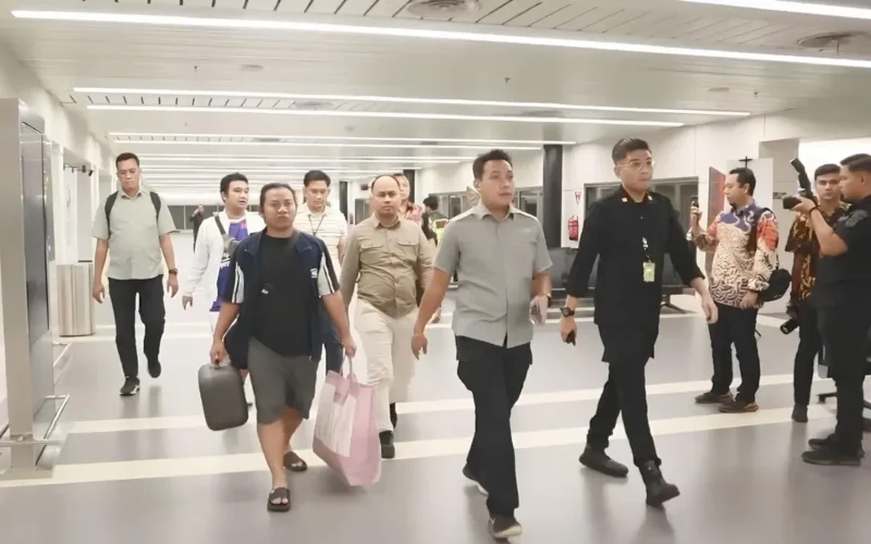 Aparat Keamanan Berhasil Pulangkan WNI Terduga Terlibat Judi Daring dan Penipuan dari Filipina