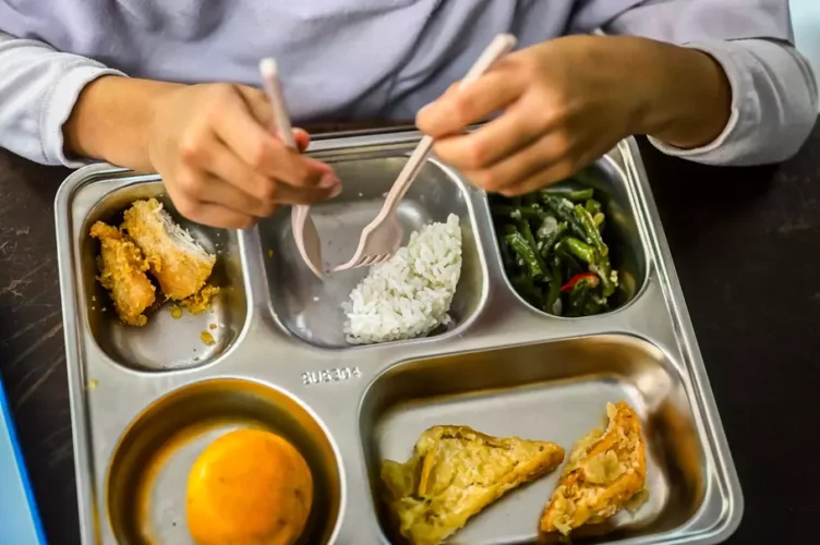 3.3 Juta Siswa Rasakan Manfaat Program MBG