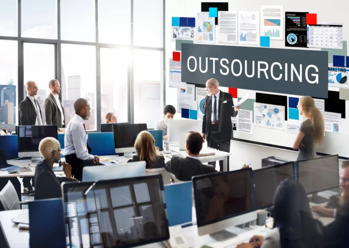 Penghapusan Outsourcing Dianggap Solusi Permanen Atasi Upah Minimum