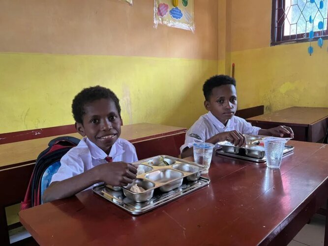 MBG Menyatukan Harapan dan Masa Depan Anak Papua