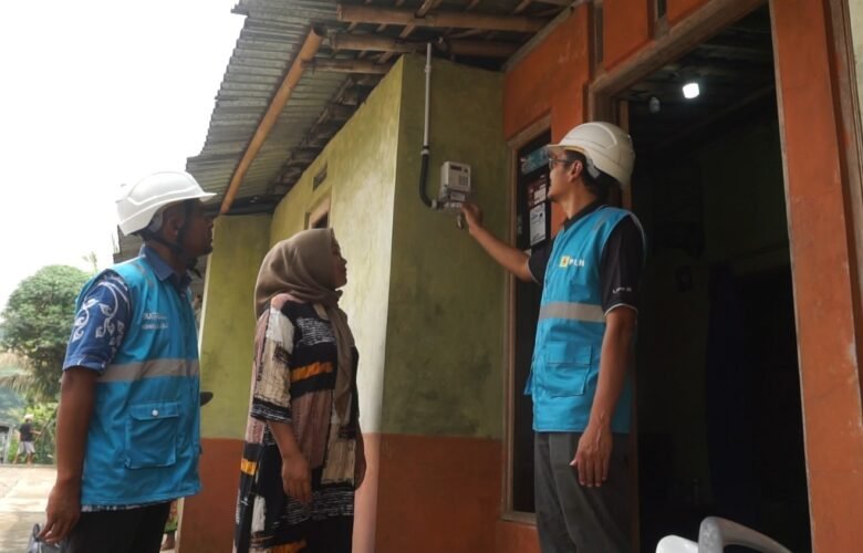 Pemerintah Targetkan Elektrifikasi 10.068 Desa Melalui Program Listrik Desa