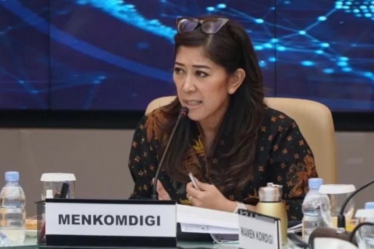 Pemerintah Tegaskan Tidak Ada Pembatasan WhatsApp Call dan Layanan VoIP