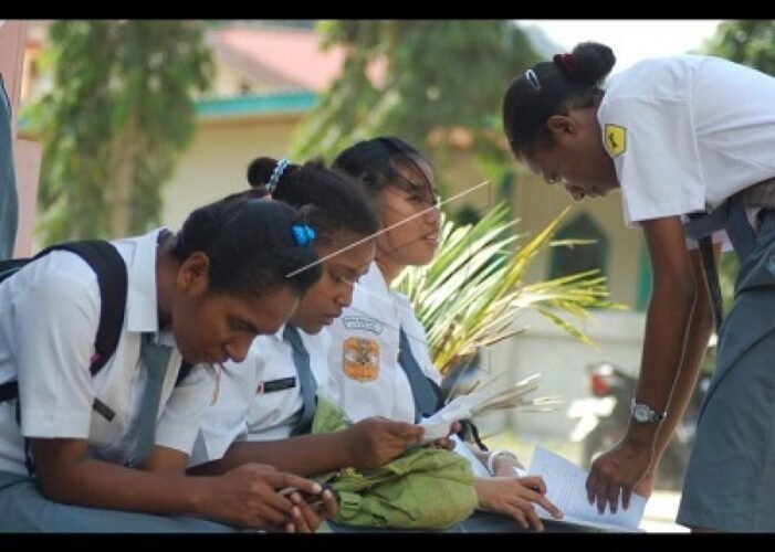 Pemerintah Tingkatkan SDM Generasi Muda Papua melalui Sekolah Rakyat