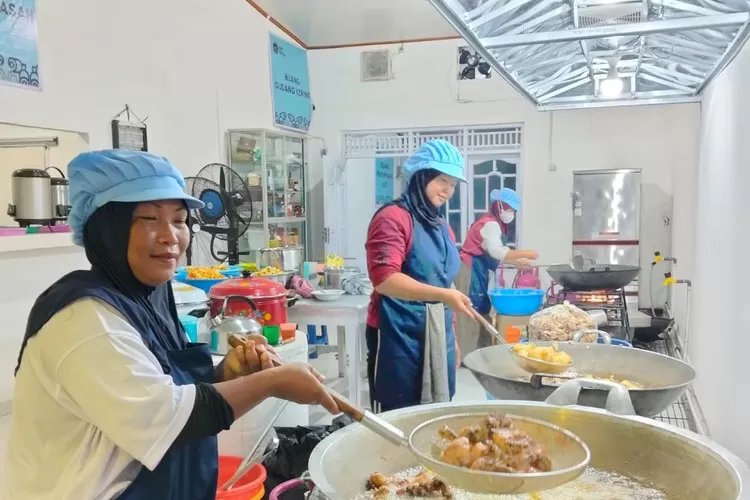 Makan Bergizi Gratis Jadi Mesin Penggerak Ekonomi Mikro Indonesia